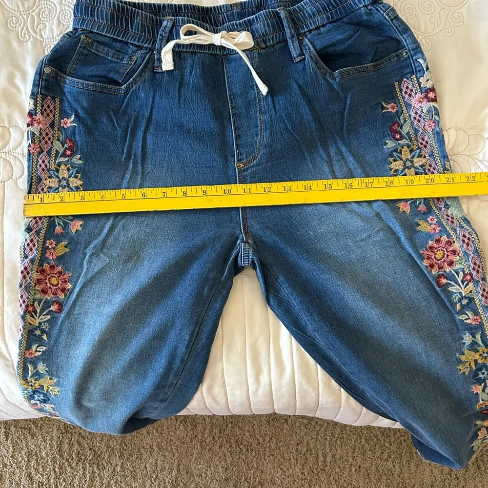 DRIFTWOOD Blue Denim Boyfriend Jeans with Floral Side Embroidery - Picture 8 of 11